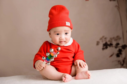 仁怀宝宝几个月戴银手镯好 仁怀宝宝几个月戴银手镯好